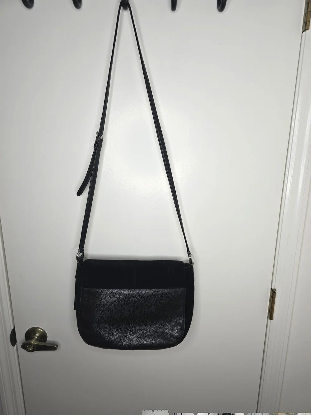 Lauren Ralph Lauren Black Leathet & Suede Crossbody Bag
